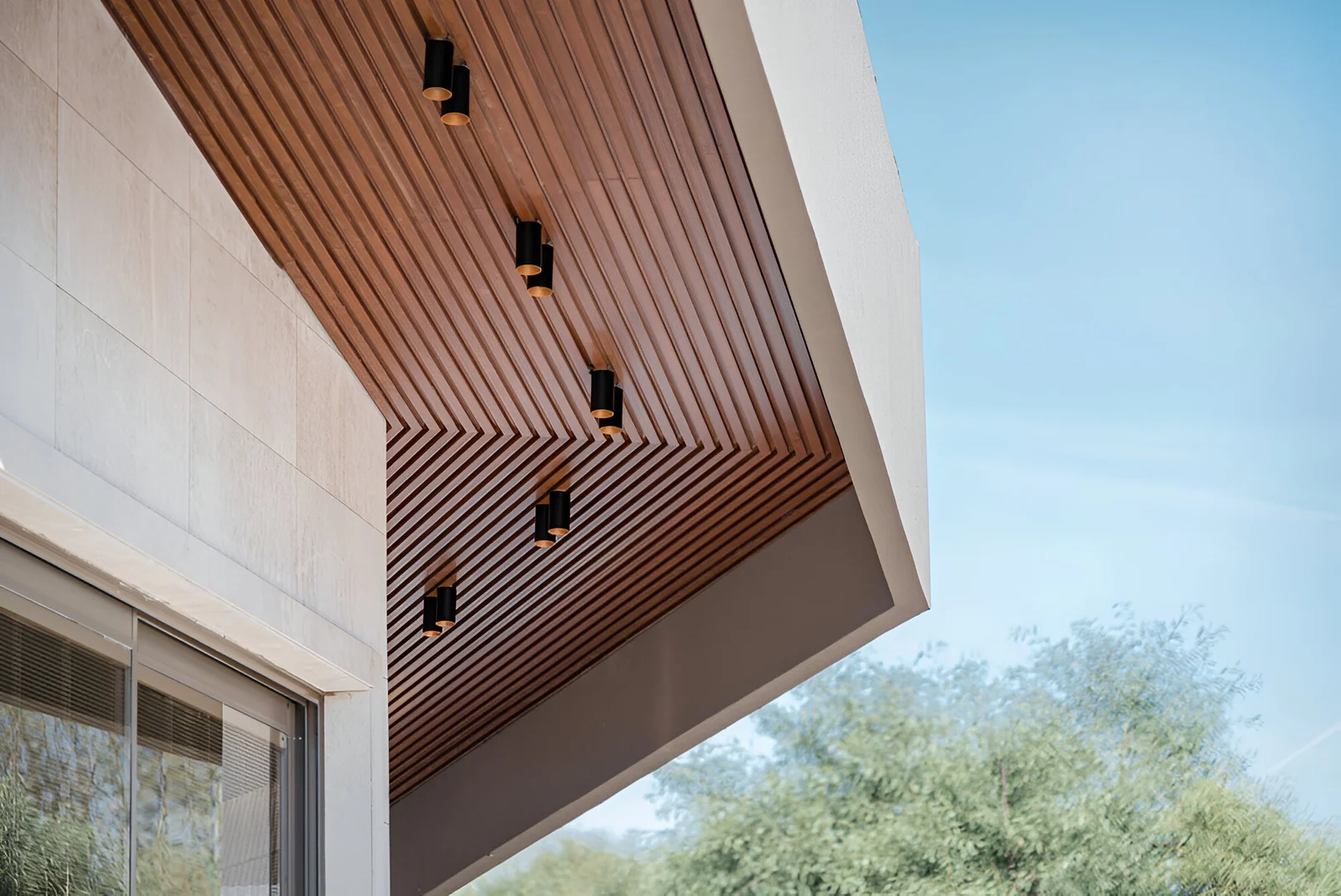 Modern Roofing & Exterior Solutions: Shingles, Wall Cladding & Glass Partitions